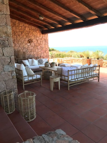 Luxusní minimalistická vila s bazénem v Costa Paradiso pár minut od moře