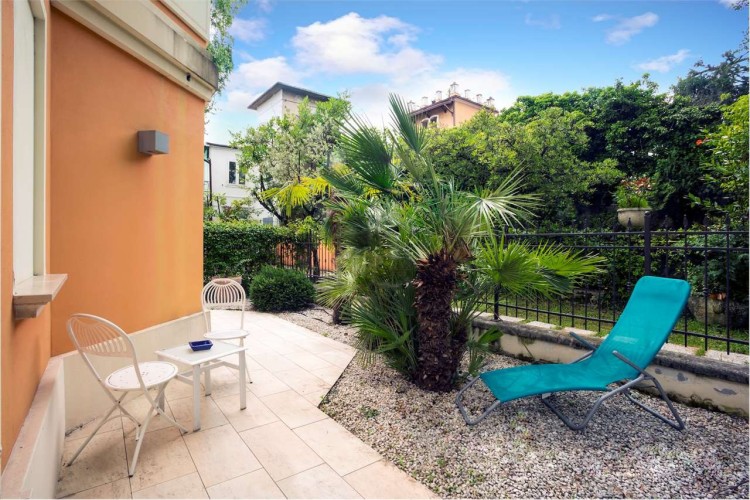 Luxusní vila nedaleko jezera Garda na prodej, Desenzano del Garda