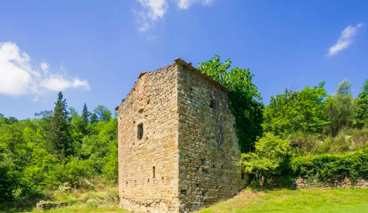 Luxusně zrekonstruovaný venkovský dům s bazénem u Rufiny blízko Florencie