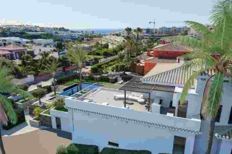 Nová luxusní vila blízko pláže i golfu na prodej, Lagos, Algarve