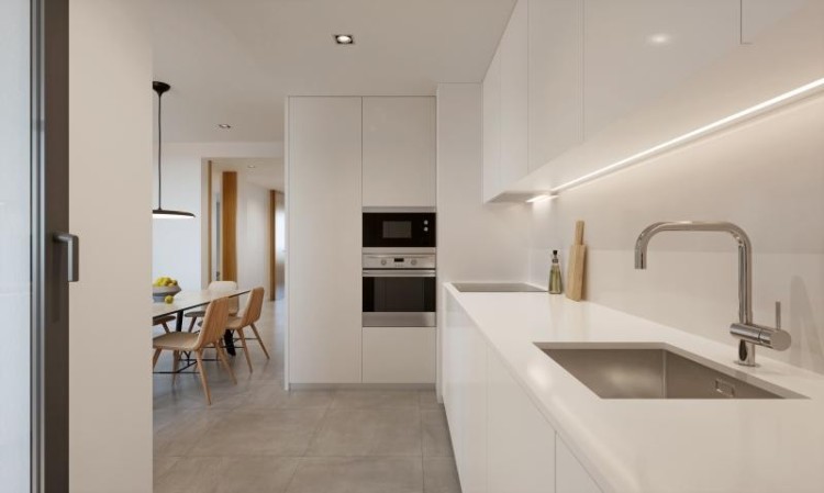 Nové apartmány 300m od pláže, s bazénem a posilovnou na prodej, Porto de Mos, Algarve