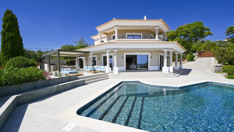 Lusuxní vila s okouzlujícím výhledem na prodej, Loulé, Algarve