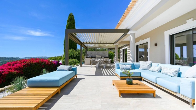 Lusuxní vila s okouzlujícím výhledem na prodej, Loulé, Algarve