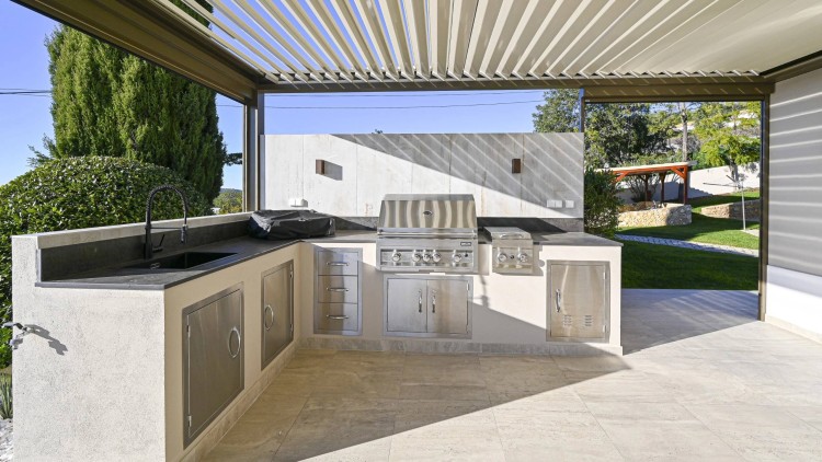 Lusuxní vila s okouzlujícím výhledem na prodej, Loulé, Algarve