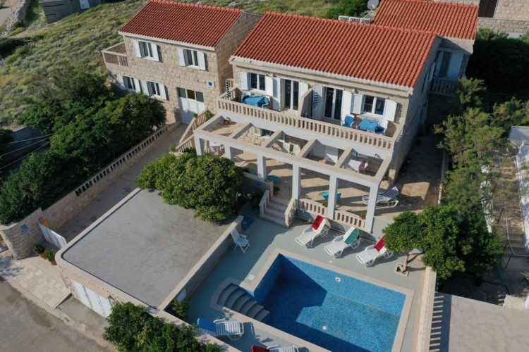Apartmánový dům na prodej Brač