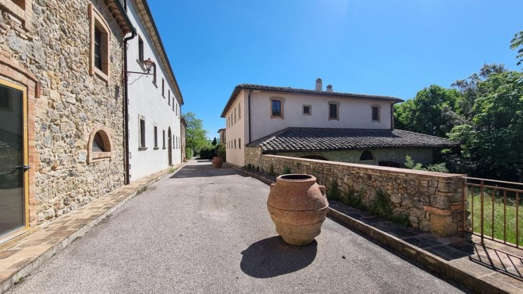 Apartmán v toskánském rezortu s bazénem blízko Volterry