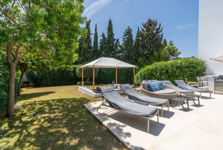 Luxusní moderní vila k prodeji, El Paraiso, Estepona