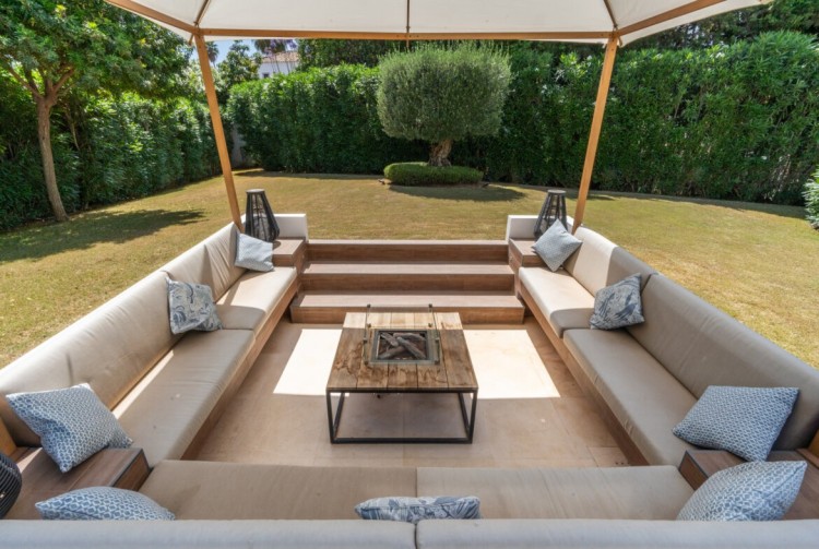 Luxusní moderní vila k prodeji, El Paraiso, Estepona