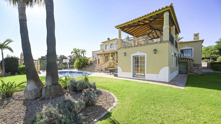 Luxusní sídlo na vesnici, nedaleko města i pláží, na prodej Algarve