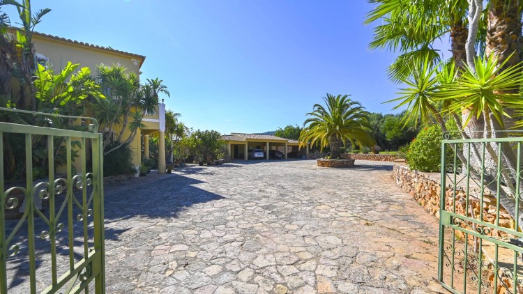 Luxusní sídlo na vesnici, nedaleko města i pláží, na prodej Algarve