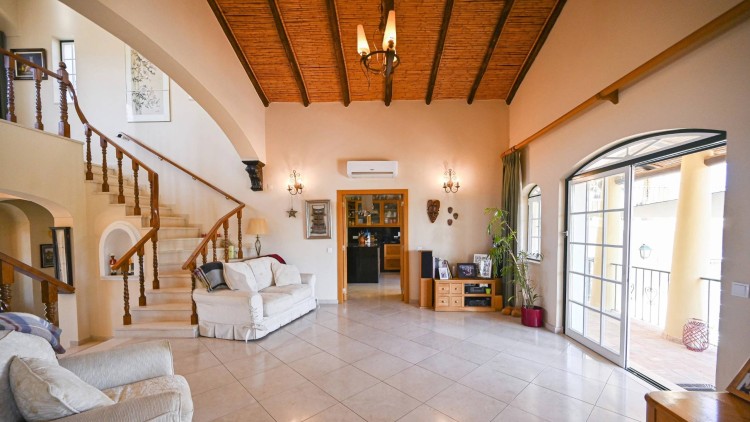 Luxusní sídlo na vesnici, nedaleko města i pláží, na prodej Algarve