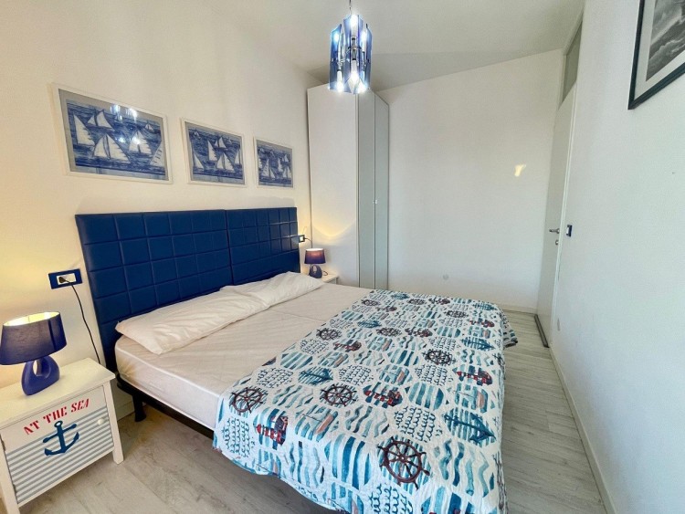 Apartmán v první linii u moře na prodej, Porto Santa Margherita