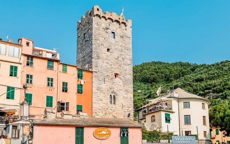 Unikátní historická věž s výhledem na moře na prodej, Portovenere