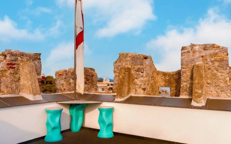 Unikátní historická věž s výhledem na moře na prodej, Portovenere
