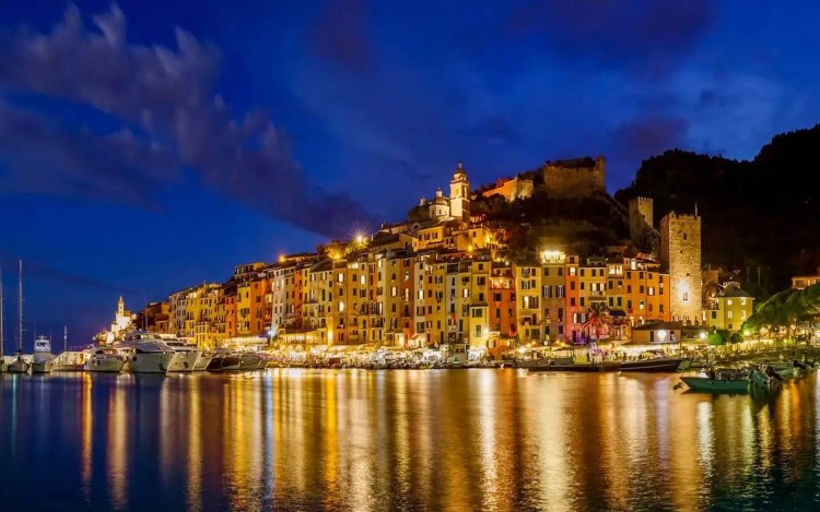 Unikátní historická věž s výhledem na moře na prodej, Portovenere