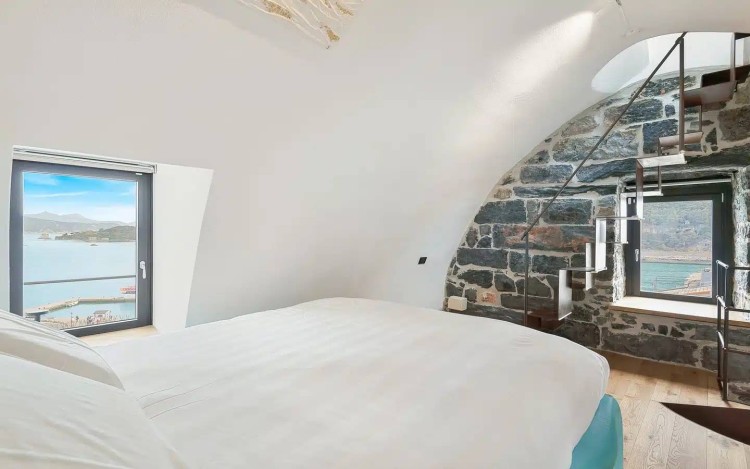 Unikátní historická věž s výhledem na moře na prodej, Portovenere