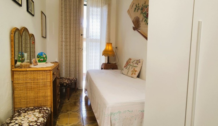 Domek se zahrádkou u pláže na prodej, blízko centra Torre Lapillo