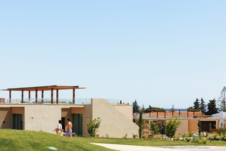 Nový moderní dům 400m od pláže k prodeji, Porches, Algarve