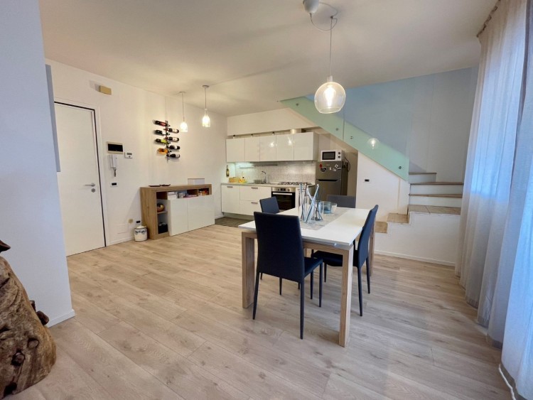 Elegantní a prostorný byt u moře na prodej, Porto Santa Margherita