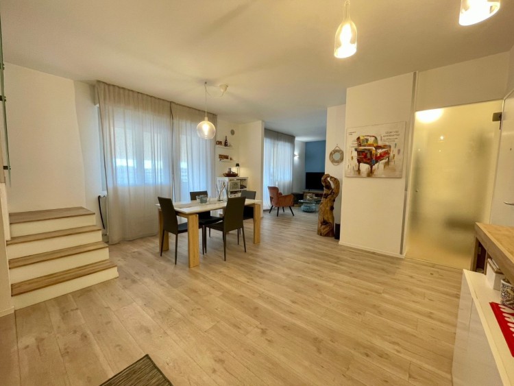 Elegantní a prostorný byt u moře na prodej, Porto Santa Margherita