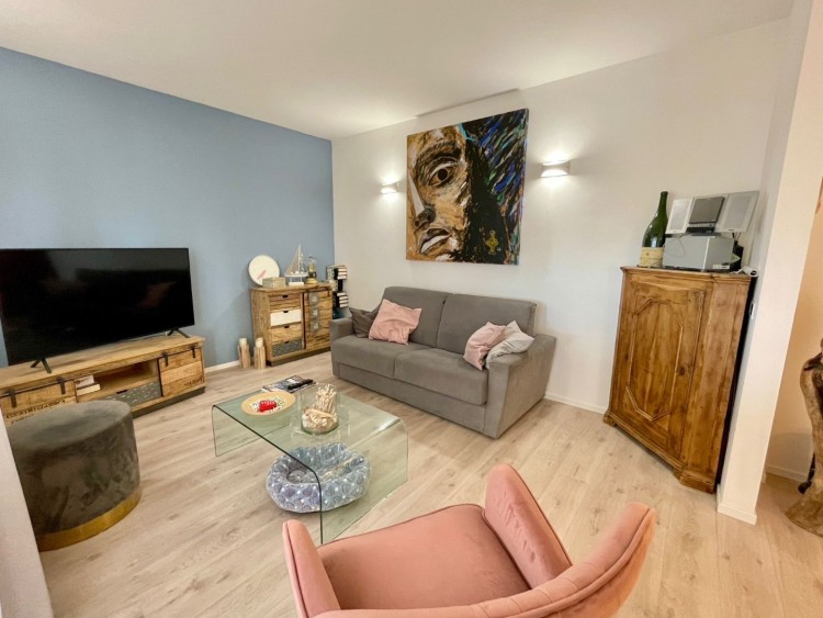 Elegantní a prostorný byt u moře na prodej, Porto Santa Margherita