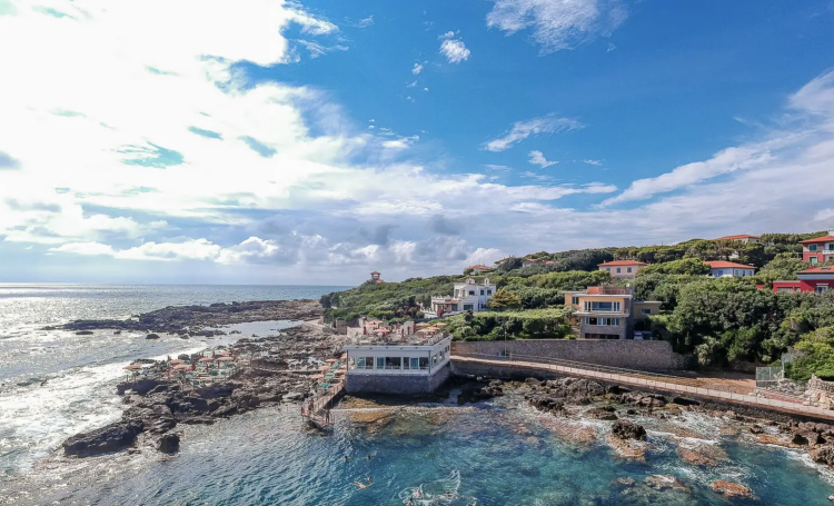 Vila s úžasným výhledem na moře na prodej, Castiglioncello