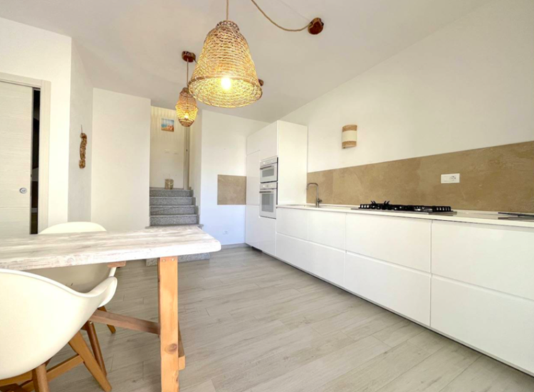 Elegantní apartmán jen pár kroků od moře v Isola Rossa
