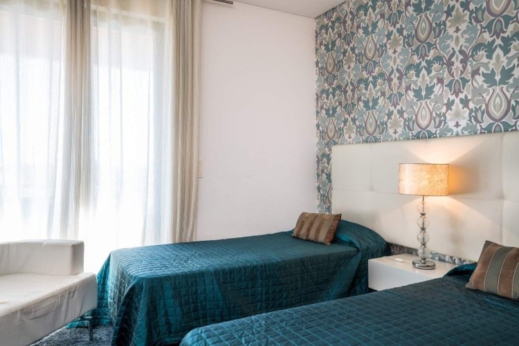 Luxusní byt na prodej s bazénem, v blízkosti pláže, v soukromém kondominiu s bazénem, v přístavu Vilamoura, Algarve