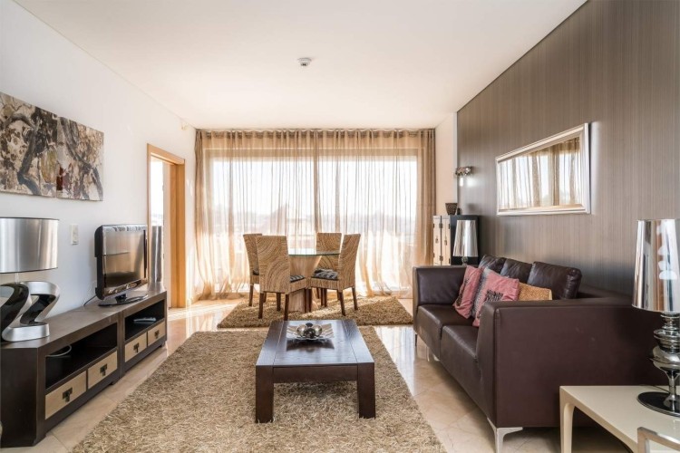 Luxusní byt na prodej s bazénem, v blízkosti pláže, v soukromém kondominiu s bazénem, v přístavu Vilamoura, Algarve