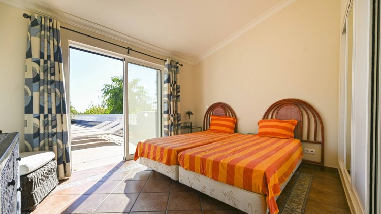 Krásná vila v klidné golfové lokalitě na prodej, Castro Marim, Algarve
