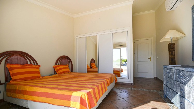 Krásná vila v klidné golfové lokalitě na prodej, Castro Marim, Algarve