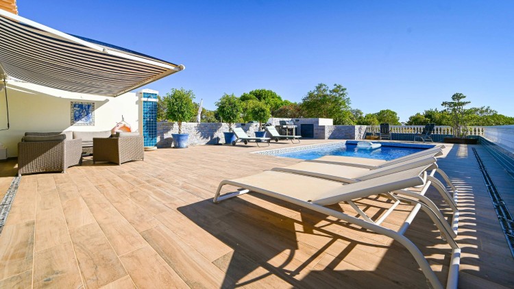 Krásná vila v klidné golfové lokalitě na prodej, Castro Marim, Algarve