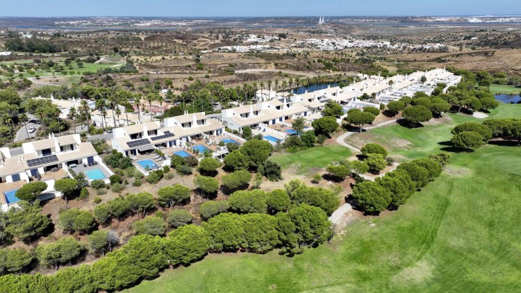 Krásná vila v klidné golfové lokalitě na prodej, Castro Marim, Algarve