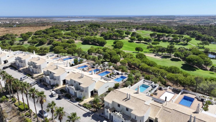 Krásná vila v klidné golfové lokalitě na prodej, Castro Marim, Algarve