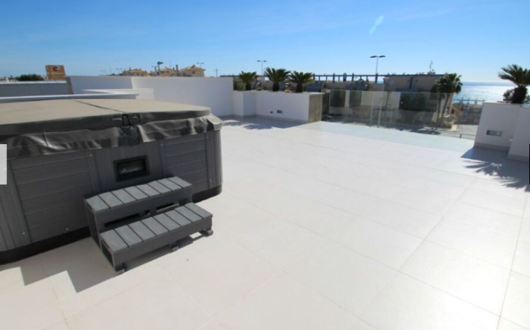 Vila na prodej v Cabo Roig