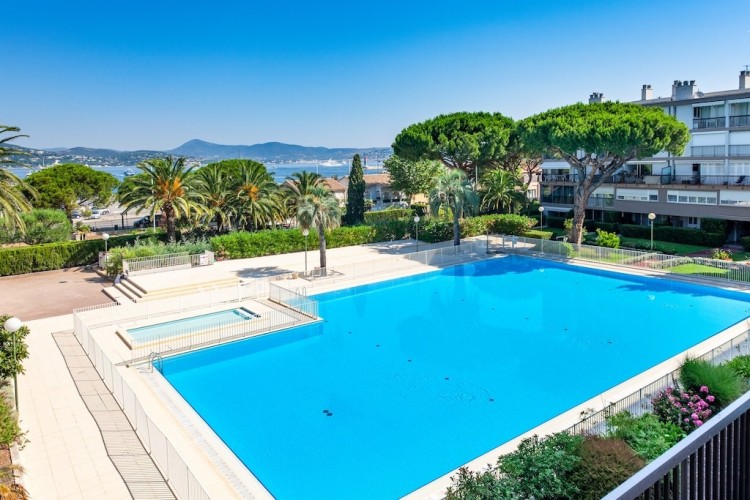 Luxusní apartmán v Saint Tropez s výhledem na moře