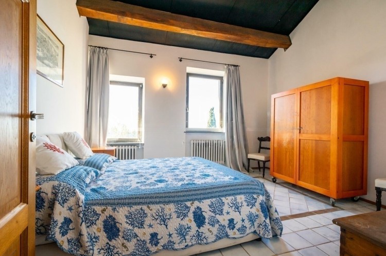 Luxusní statek s výhledem na moře na prodej, Liguria