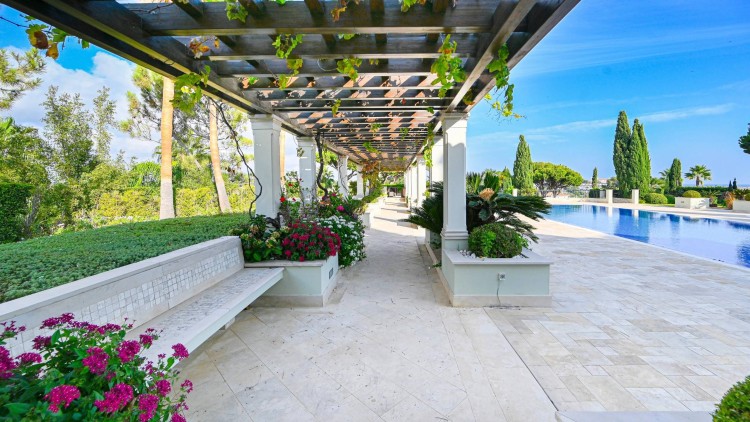 Exkluzivní sídlo v luxusním resortu Quinta do Lago na prodej
