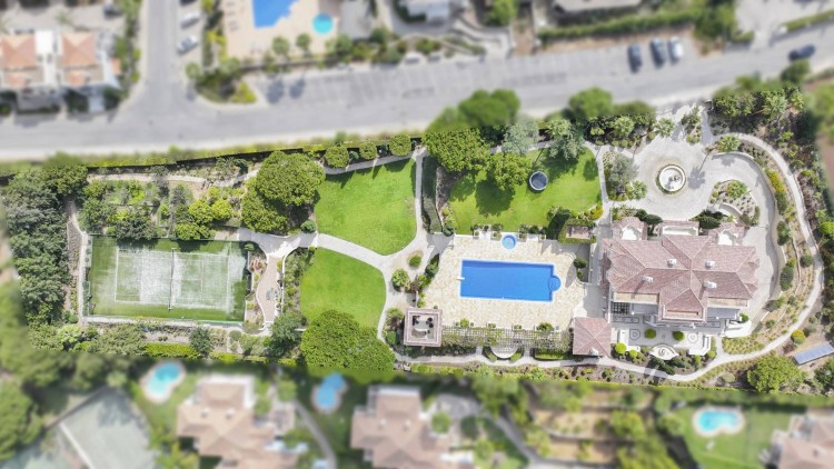 Exkluzivní sídlo v luxusním resortu Quinta do Lago na prodej