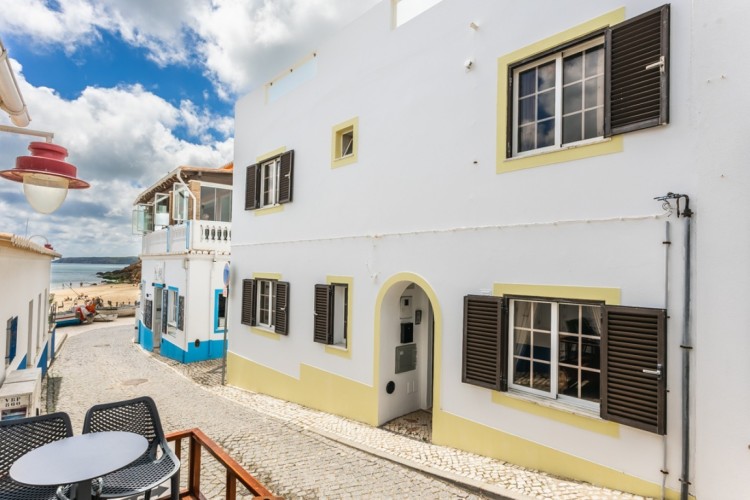 Vila u pláže s exkluzivním výhledem na moře na prodej, Algarve