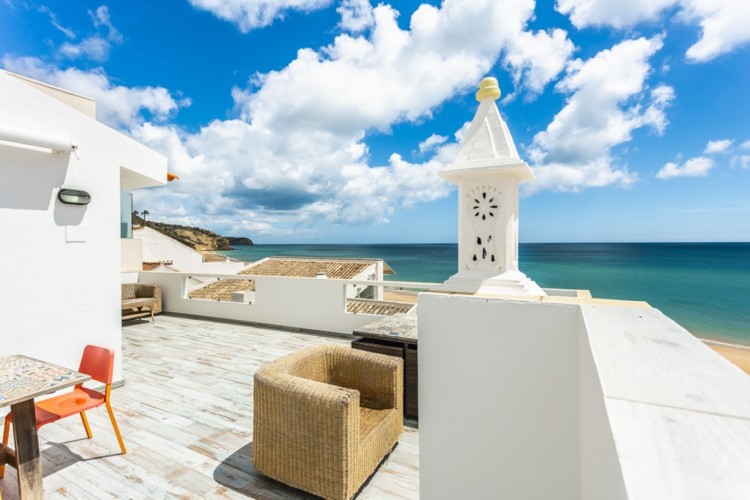 Vila u pláže s exkluzivním výhledem na moře na prodej, Algarve