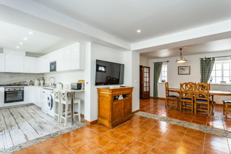 Vila u pláže s exkluzivním výhledem na moře na prodej, Algarve